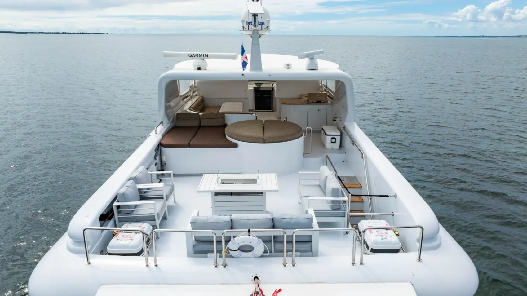 105′ Aqua + Water Toy + Jacuzzi