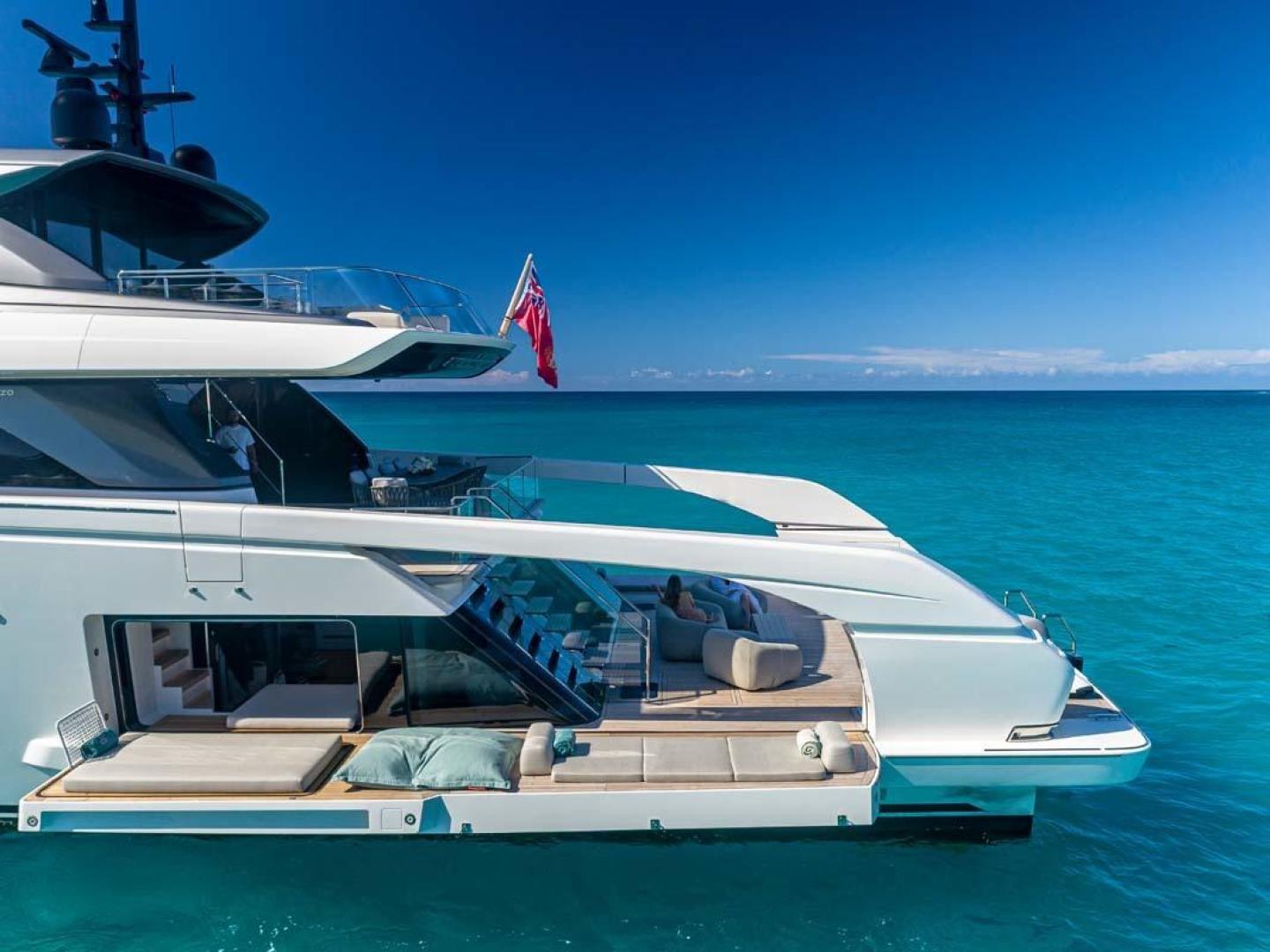 112′ SanLorenzo + Water Toys