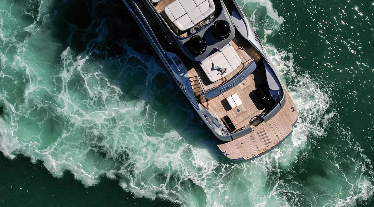 116′ Pershing + Jacuzzi