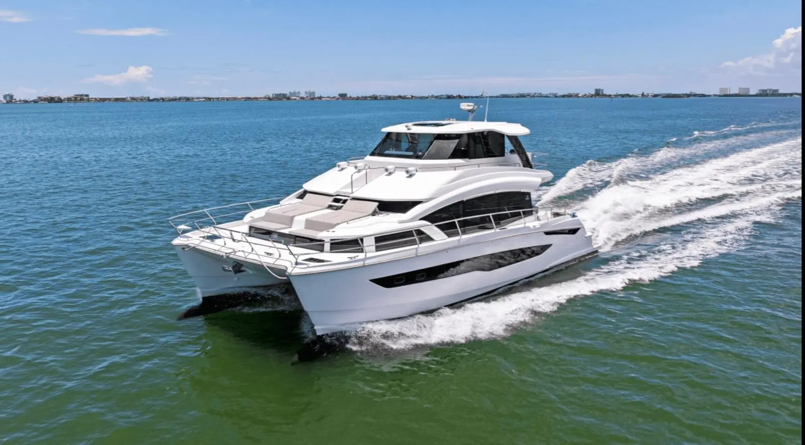 54′ Aquila Lux Cat — private yacht charter in Miami