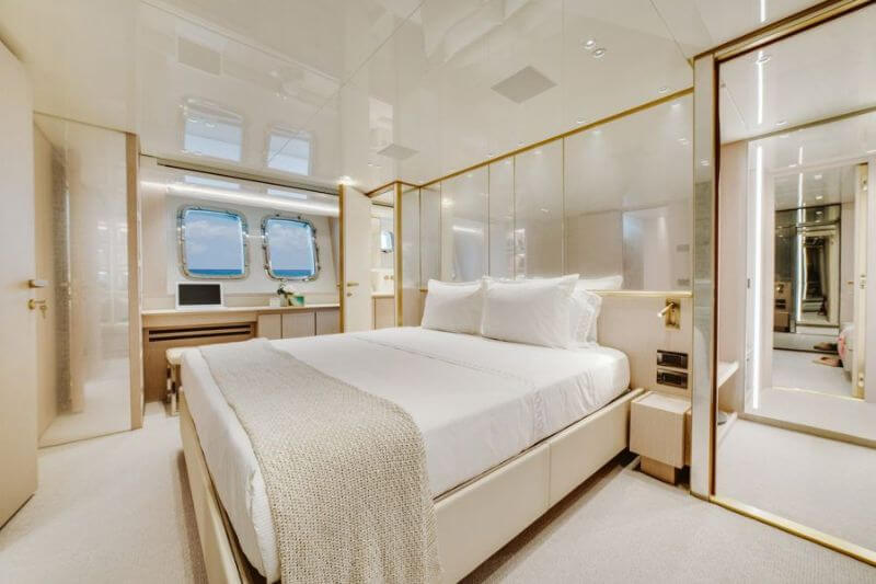 76′ SanLorenzo + Water Toys — private yacht charter in Miami