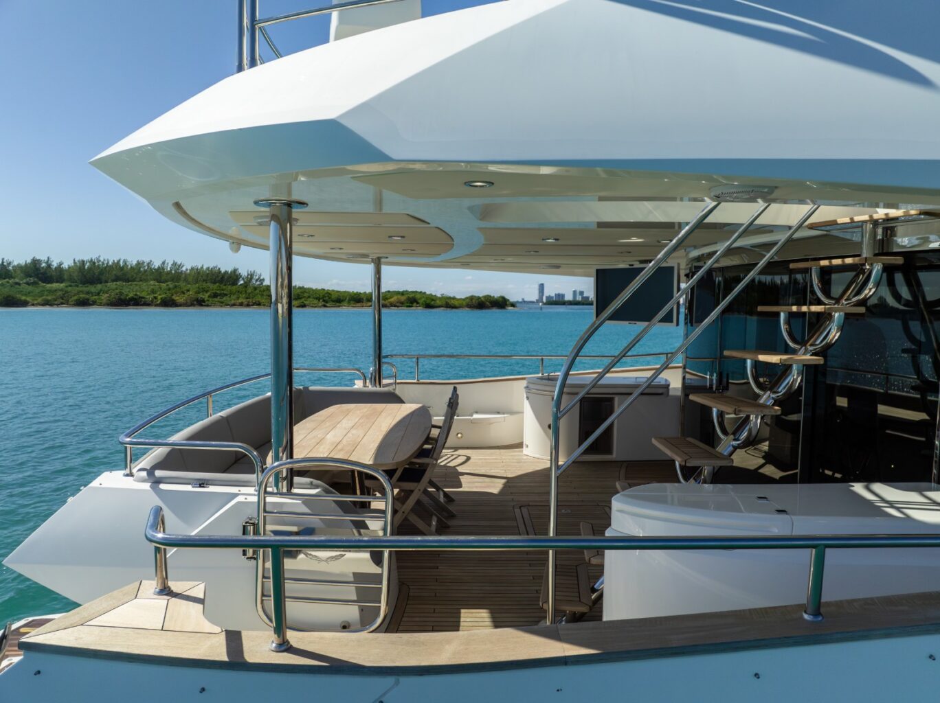 92′ Sunseeker + Water Toys