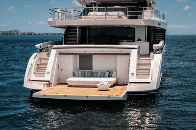 120′ Azimut + Water Toys + Jetski 1Hr