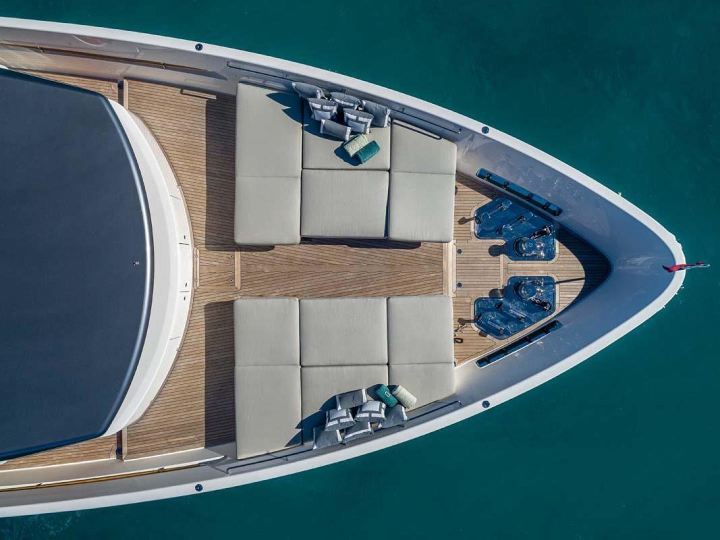 112′ SanLorenzo + Water Toys