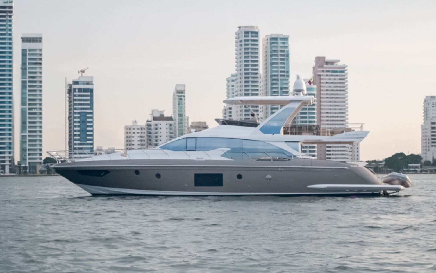 68′ Azimut Flybridge — private yacht charter in Miami