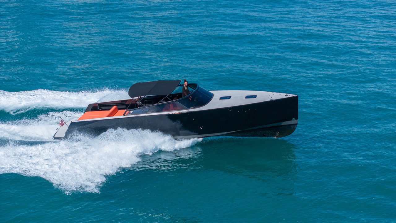 40′ VanDutch + Water Toys — private yacht charter in Miami