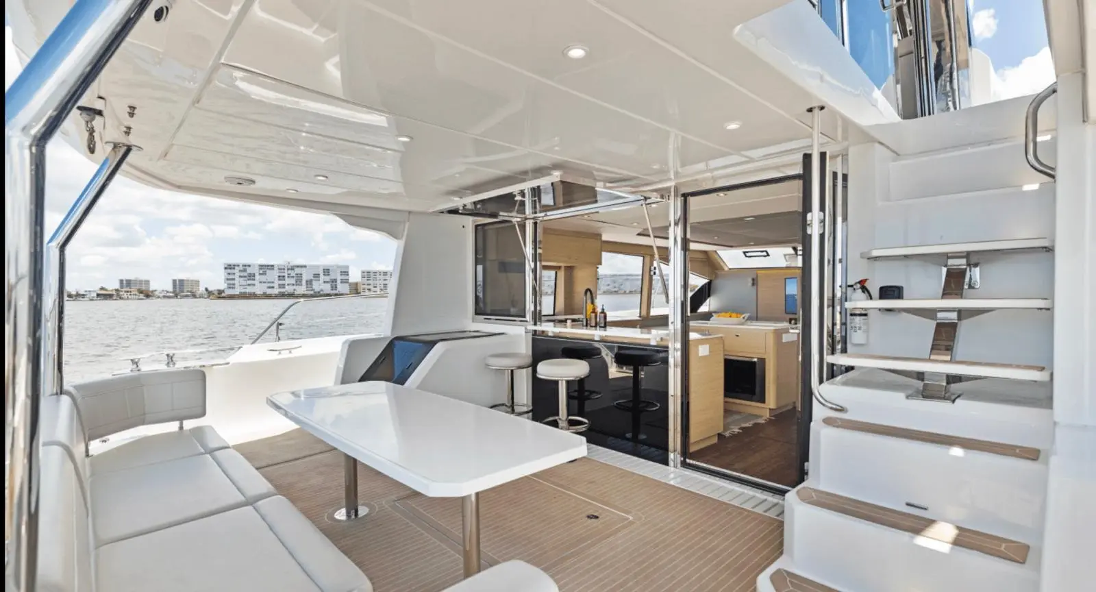 54′ Aquila Lux Cat — private yacht charter in Miami