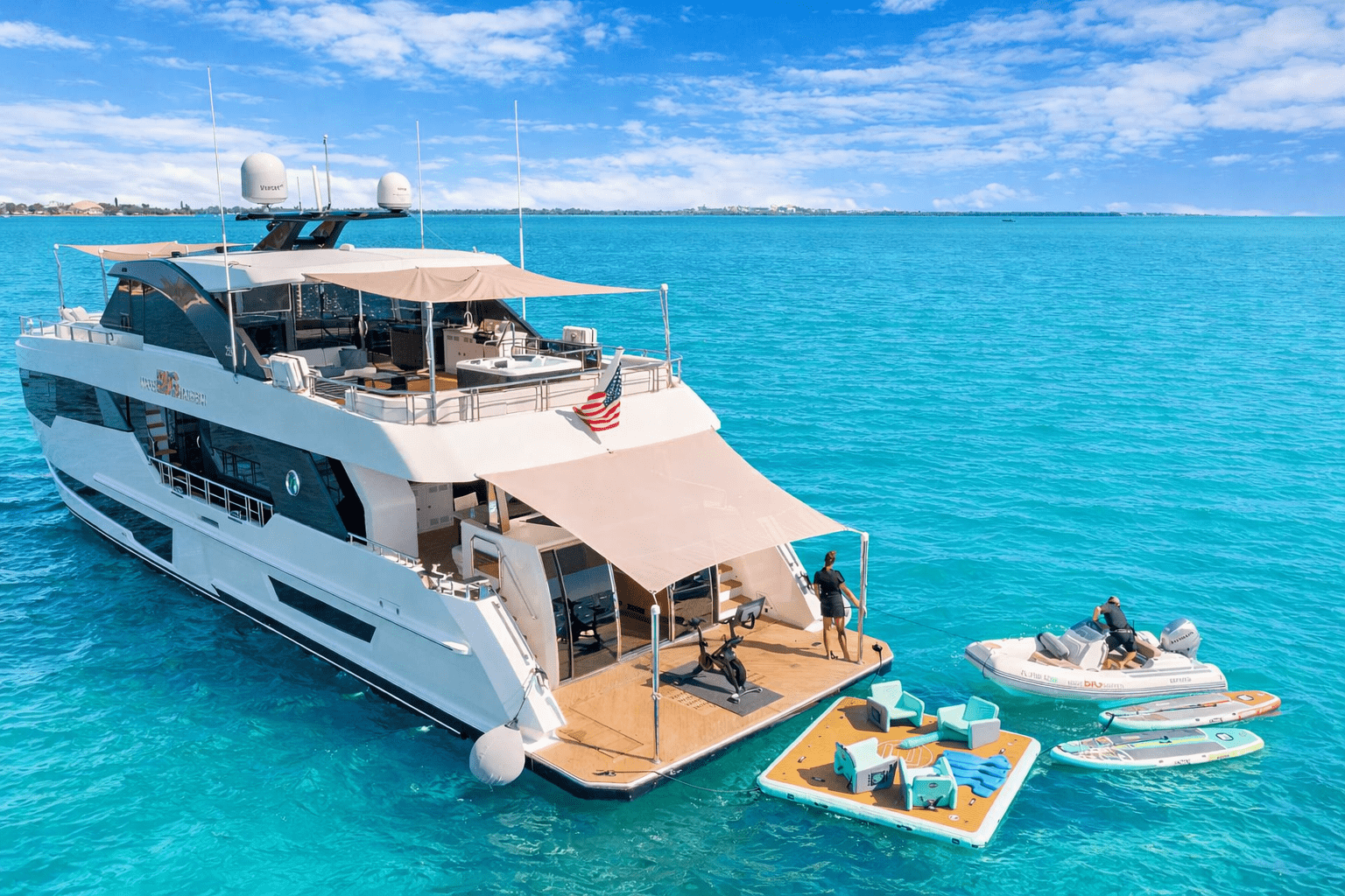 95′ Ocean + Jacuzzi + Water Toys