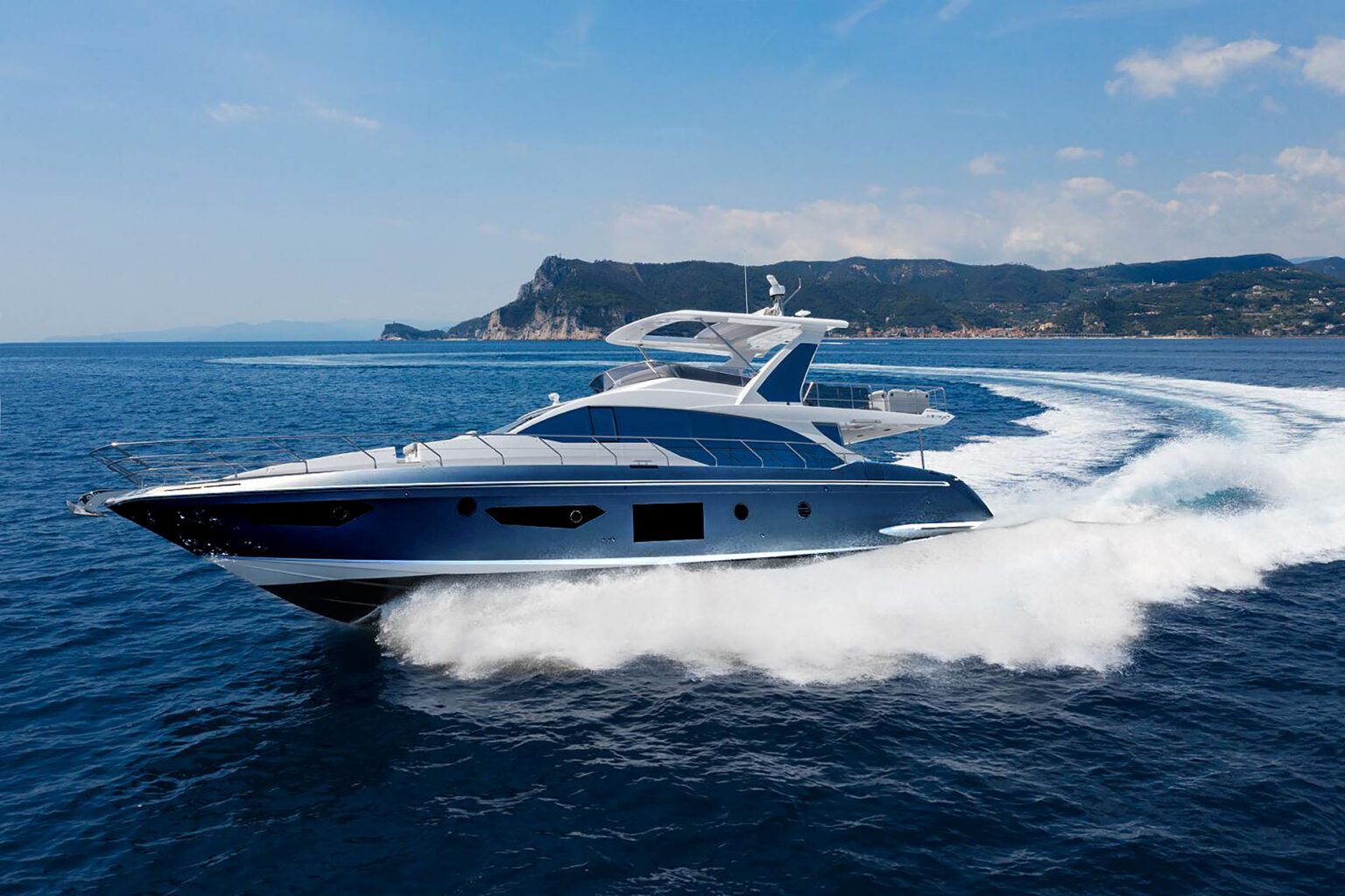68′ Azimut + Water Toys + Jetski 1Hr — private yacht charter in Miami