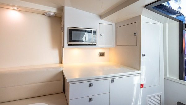 40′ VanDutch + Water Toys — private yacht charter in Miami