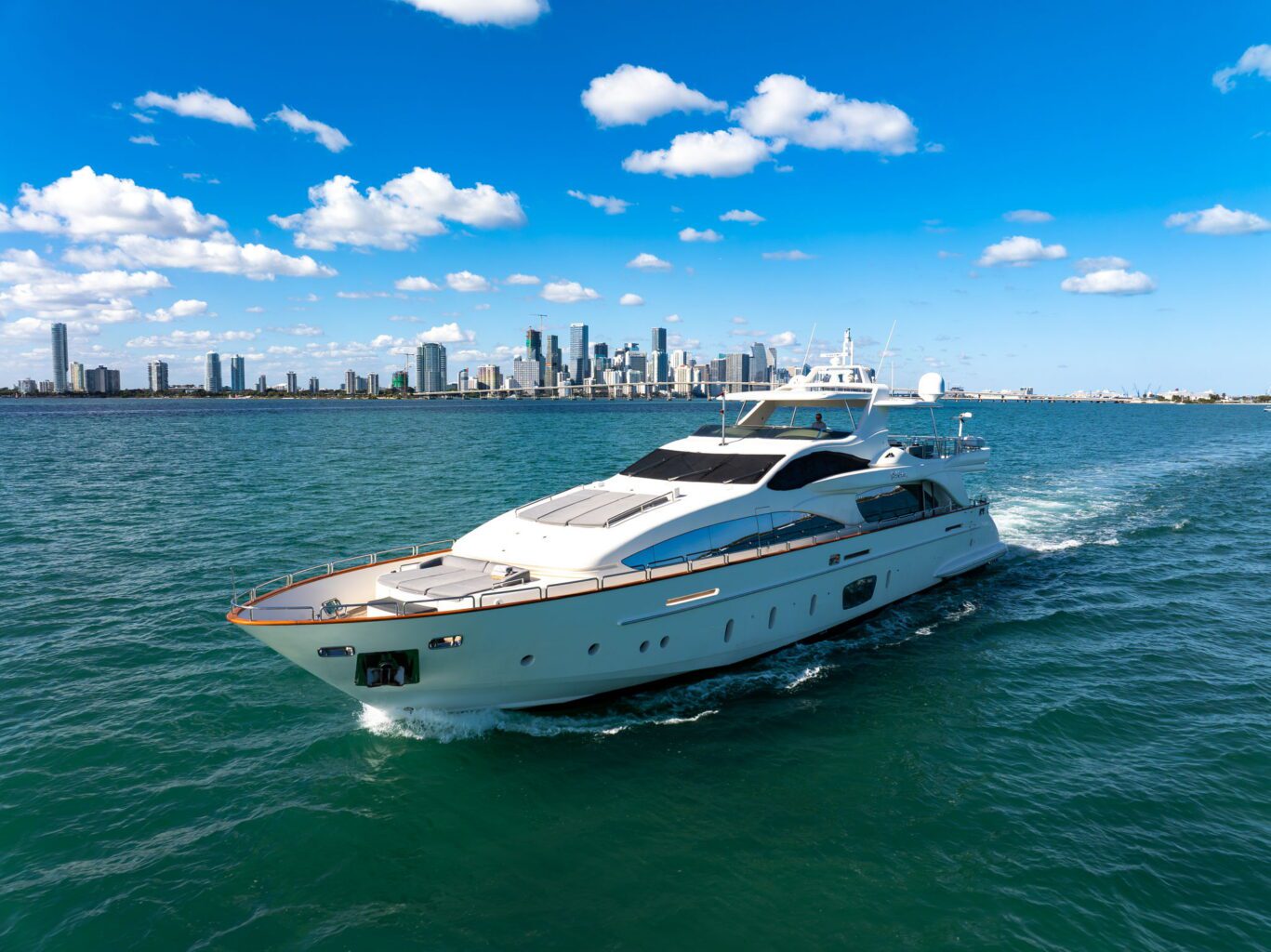 105′ Azimut Babieca + Jacuzzi — private yacht charter in Miami