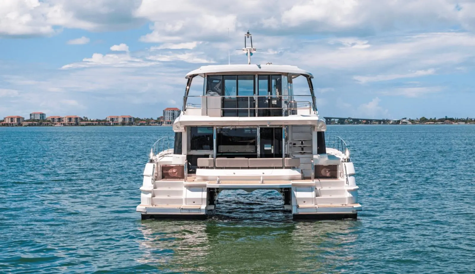 54′ Aquila Lux Cat — private yacht charter in Miami