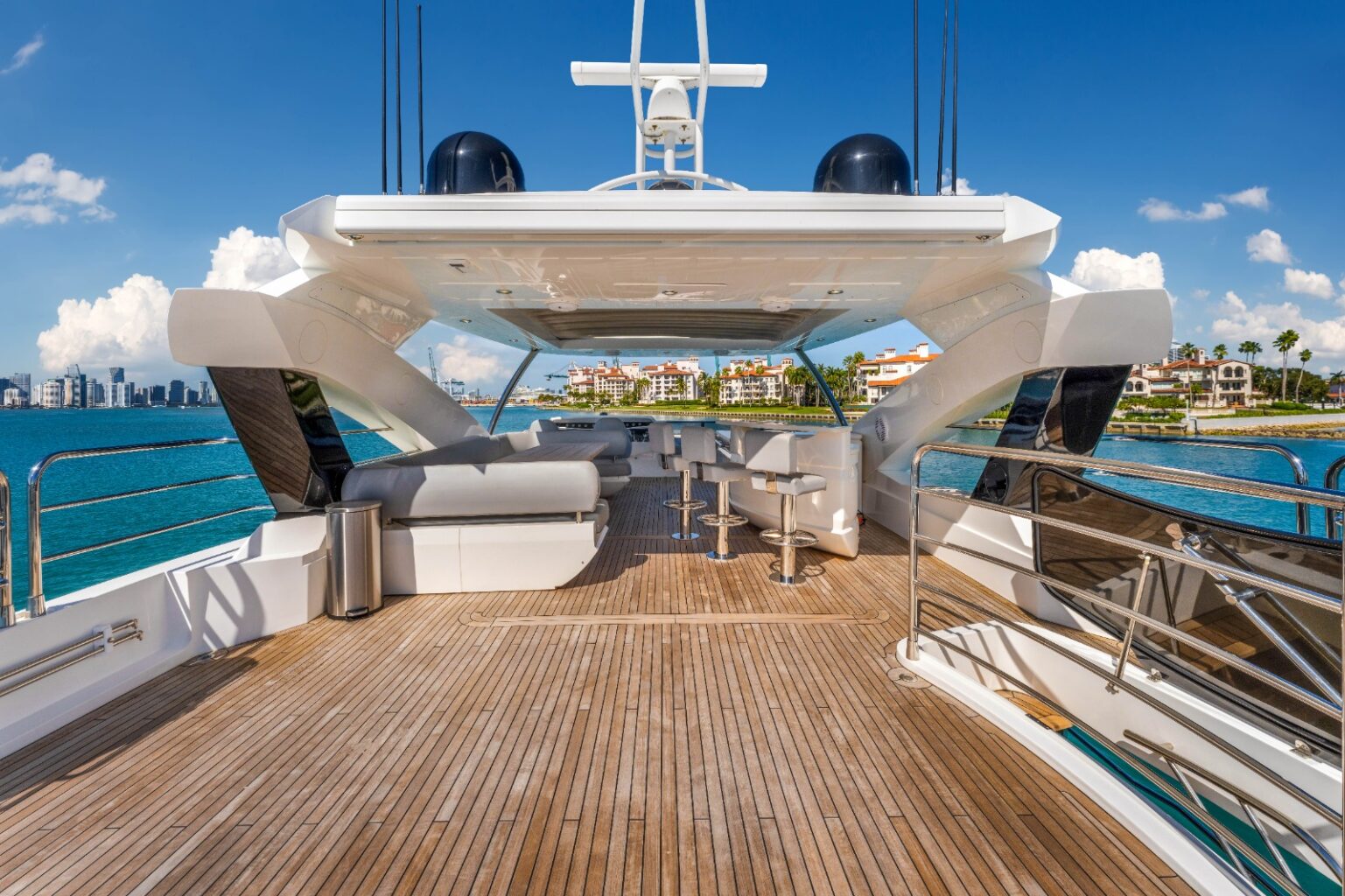 92′ Sunseeker + Water Toys